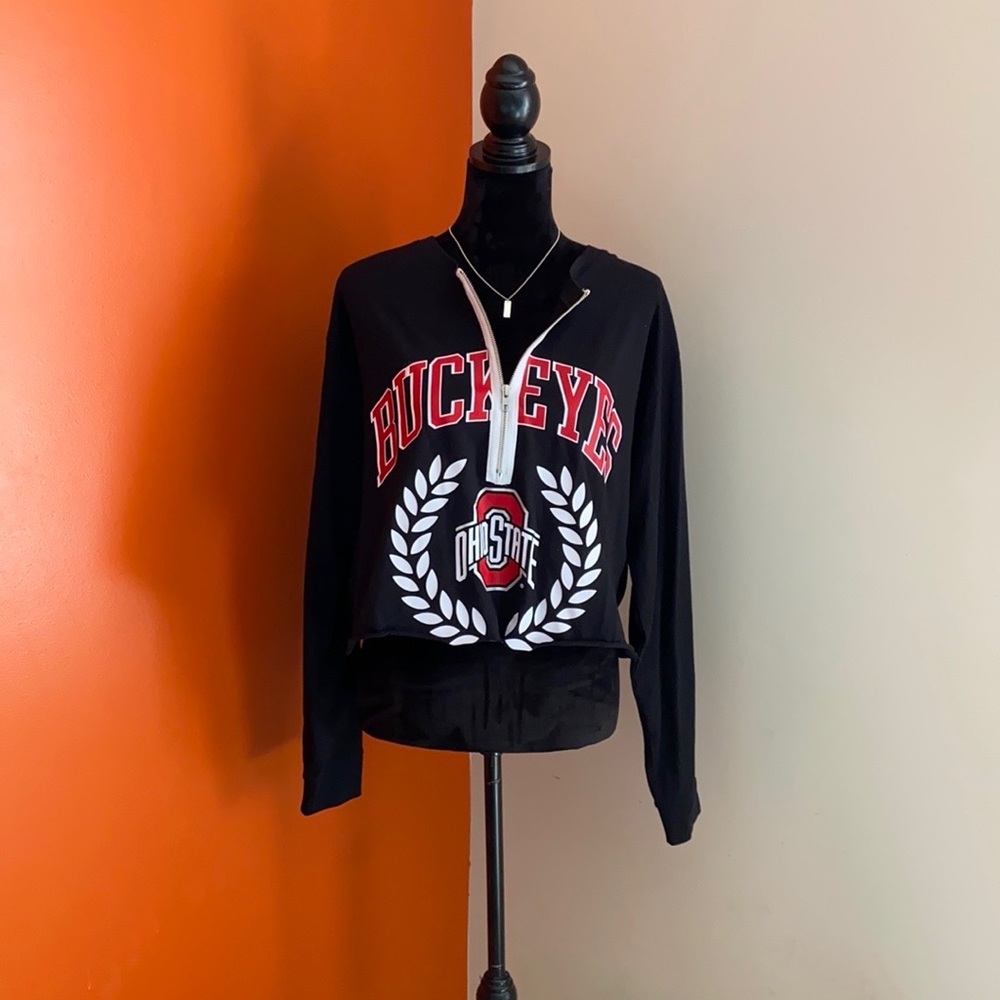 Vs pink Buckeye crop top